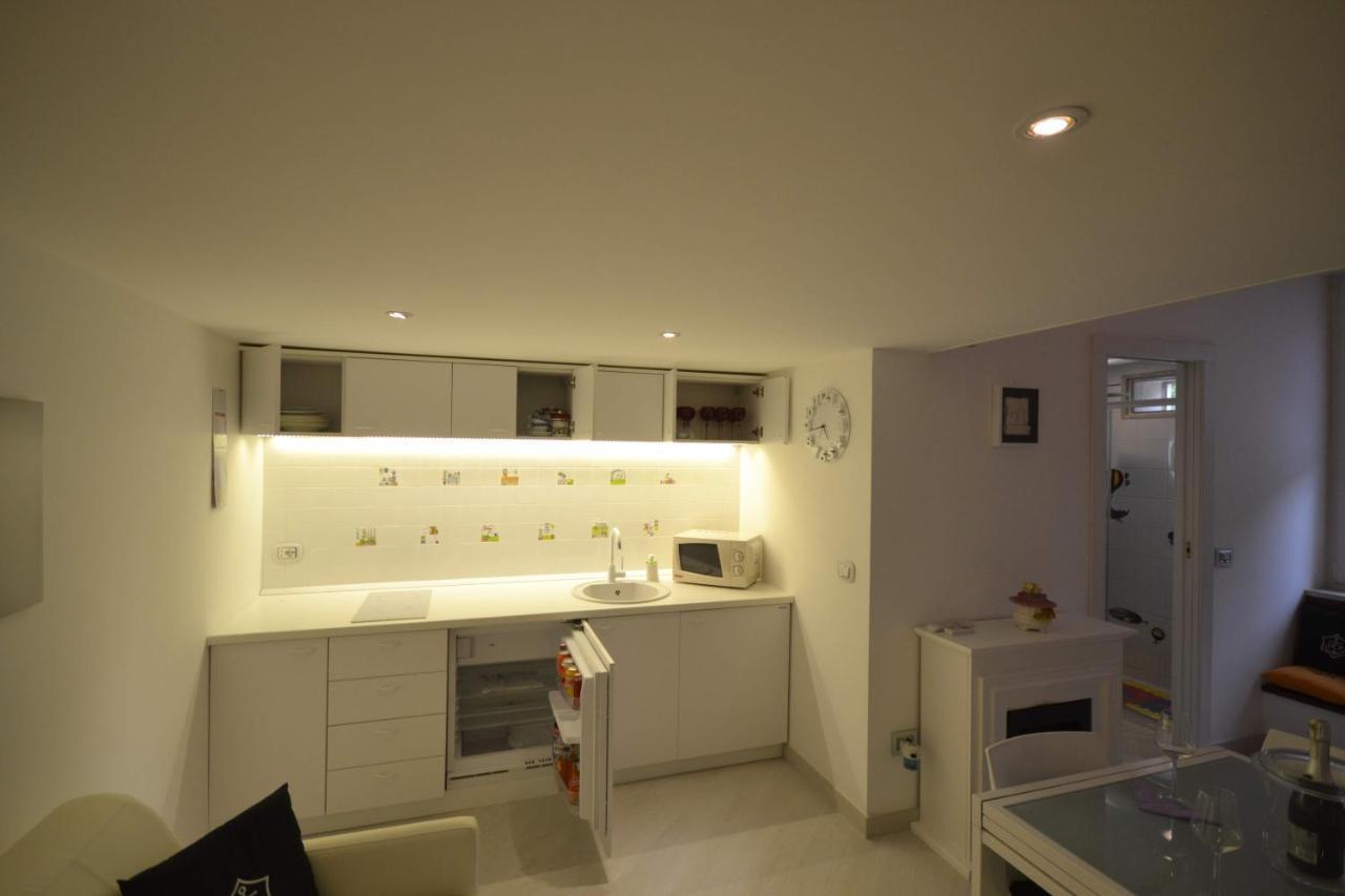 트라니 Golden Bay B&B 외부 사진