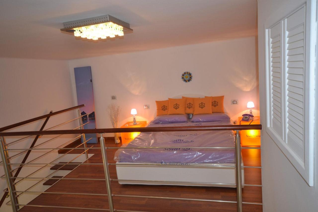 트라니 Golden Bay B&B 외부 사진