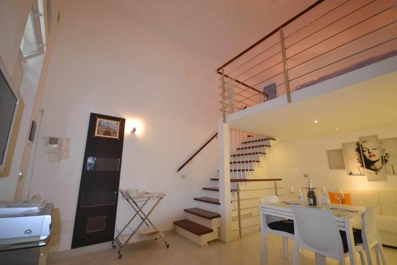 트라니 Golden Bay B&B 외부 사진